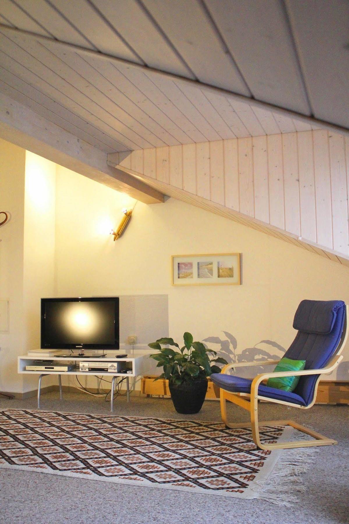Mybednbreakfast In Bottmingen Bed & Breakfast Exterior photo